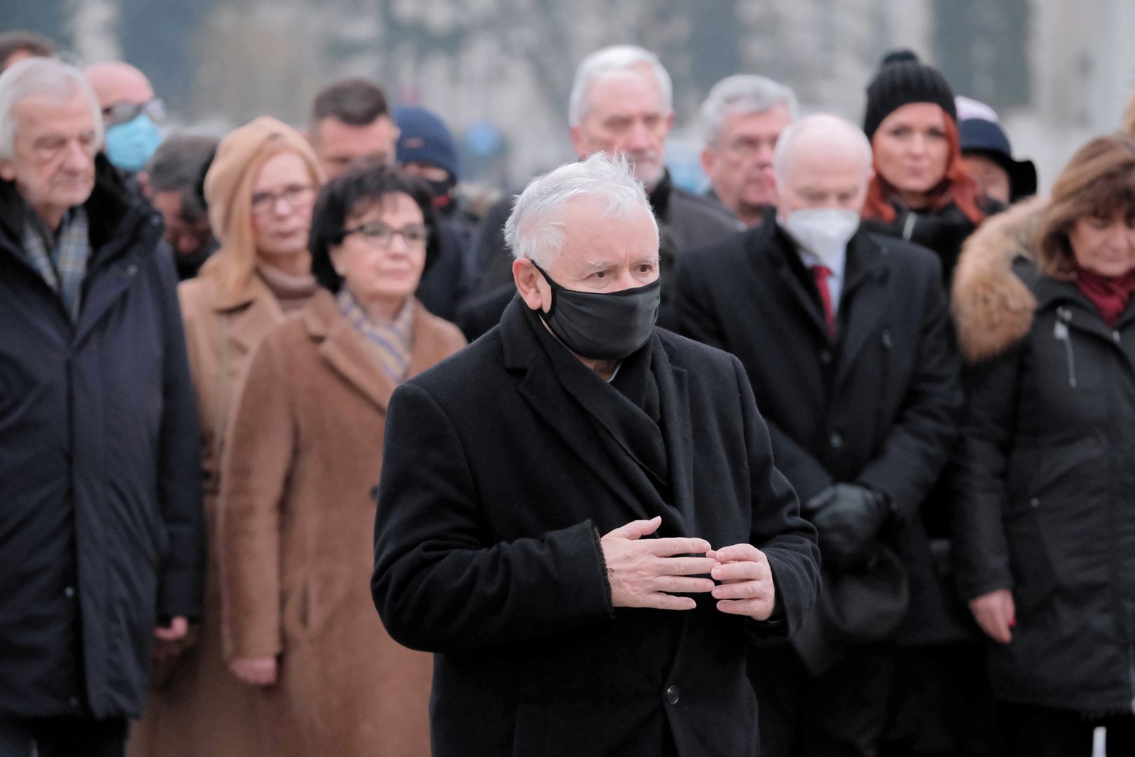 Zobaczyli Kaczyńskiego na cmentarzu. To, co zrobił, chwyta za serce