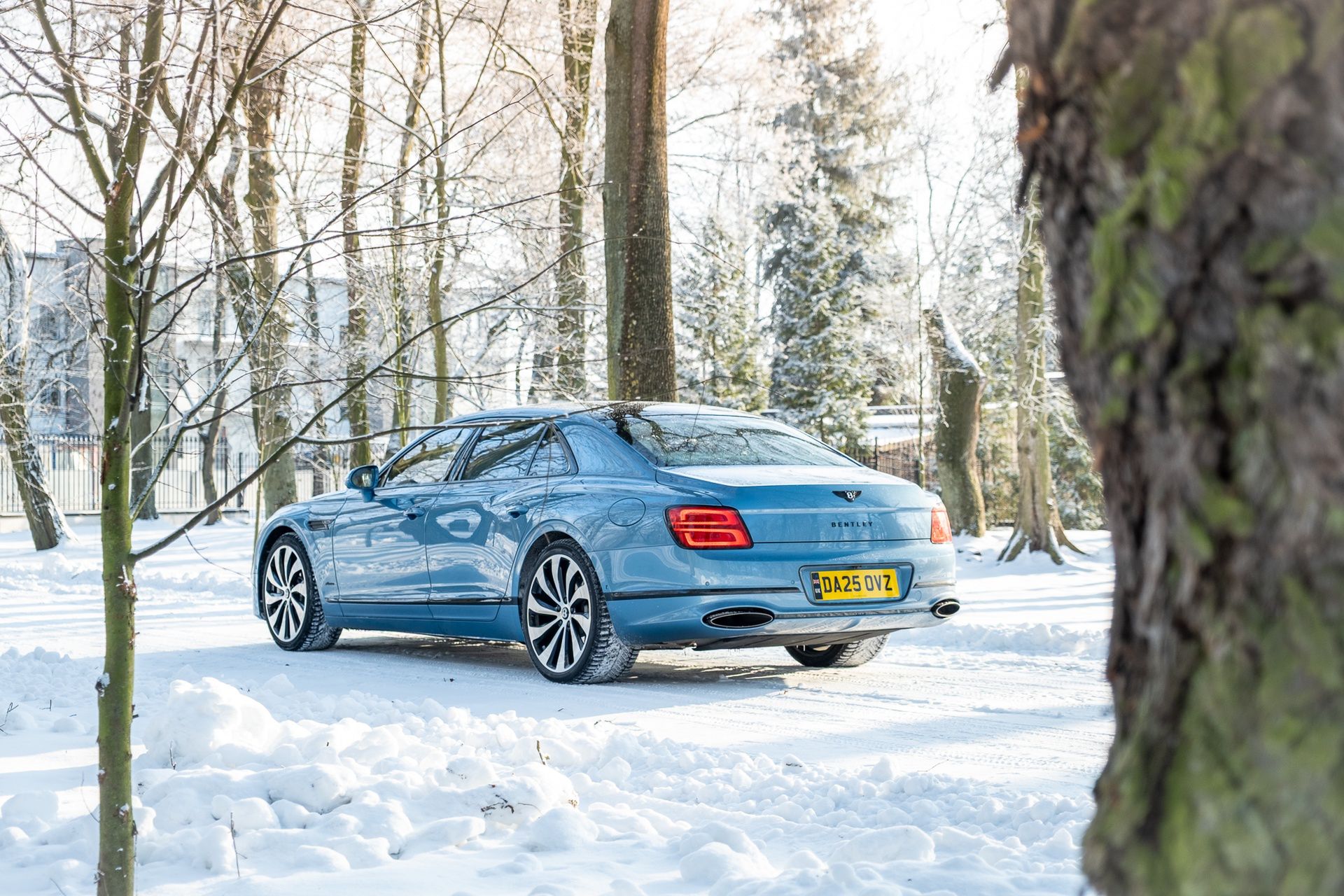 Bentley Flying Spur Azure (2026)