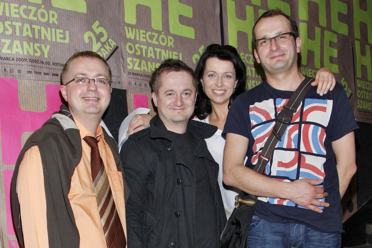 z ekipą Kabaretu Moralnego Niepokoju w 2009 roku.