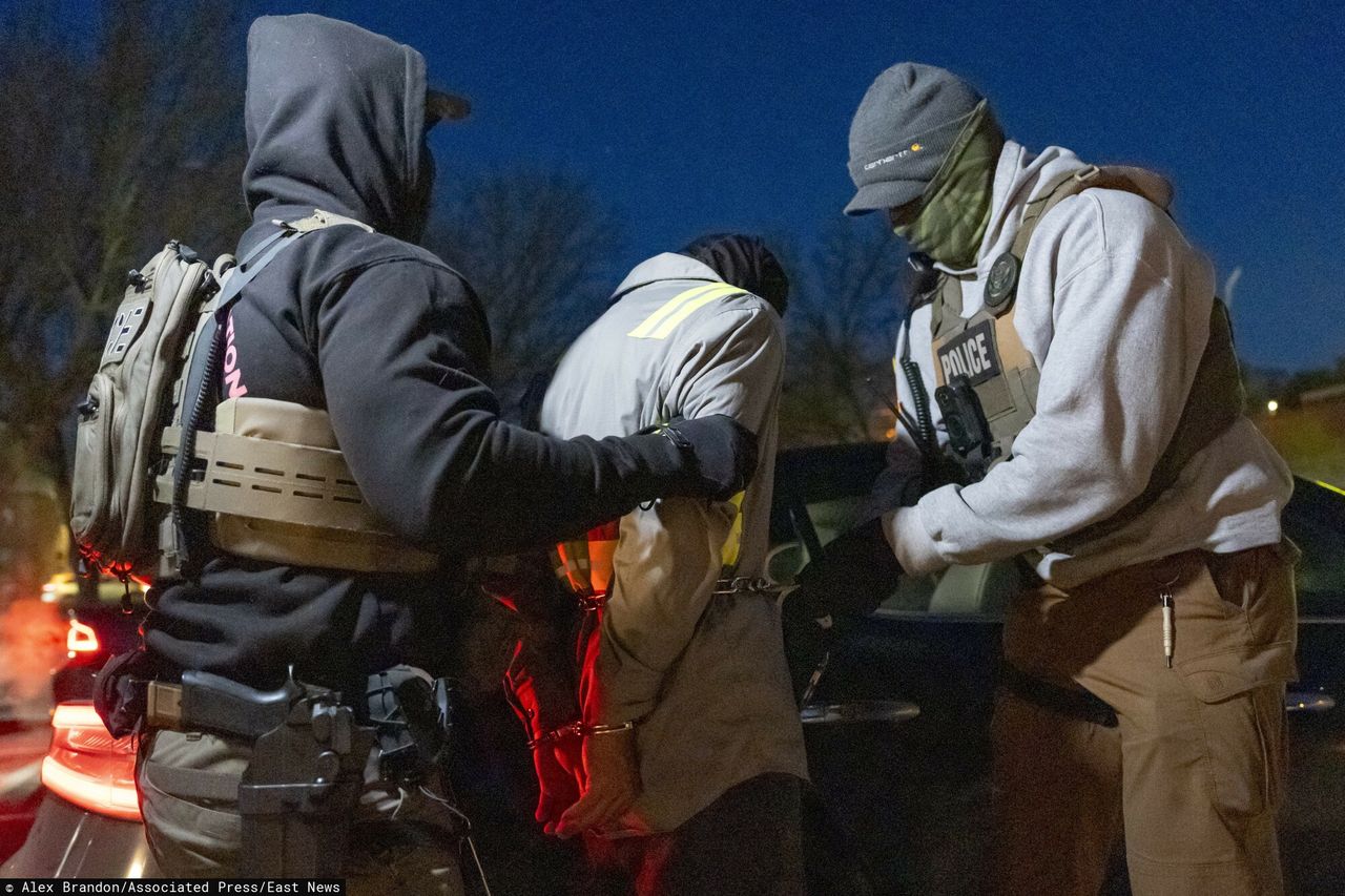 Wyłapują nielegalnych imigrantów. Naloty w kolejnym mieście