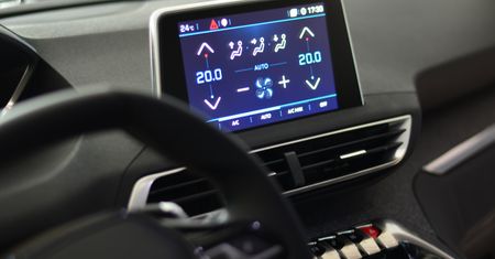 Android Automotive OS trafi do samochodów koncernu PSA. Start w 2023 roku