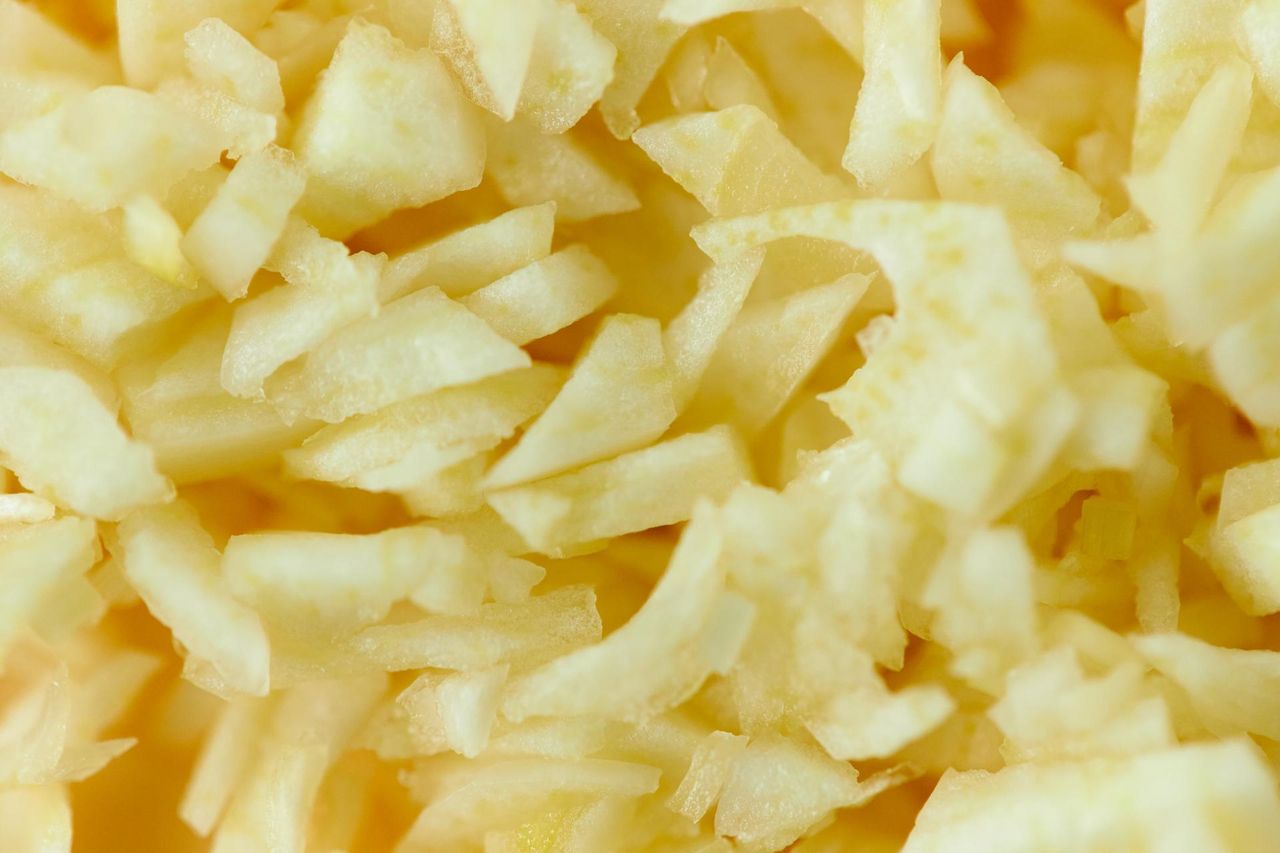 Działa jak naturalna tarcza ochronna. Zapobiega tworzeniu się zakrzepów