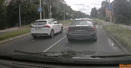 Sposób na "cwaniaków" przy przejściach dla pieszych. Wystarczy znać przepisy