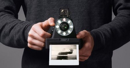 Aparat IMPOSSIBLE I-1 - analogowa legenda Polaroida w nowoczesnej formie