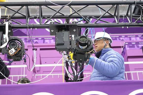 Canon w Pjongczangu: korpusy za ponad pół miliona dolarów i ponad 700 obiektywów 5