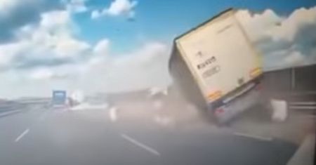 Tak wyglądała katastrofa na S8. Pokazali nagranie świadków tragedii