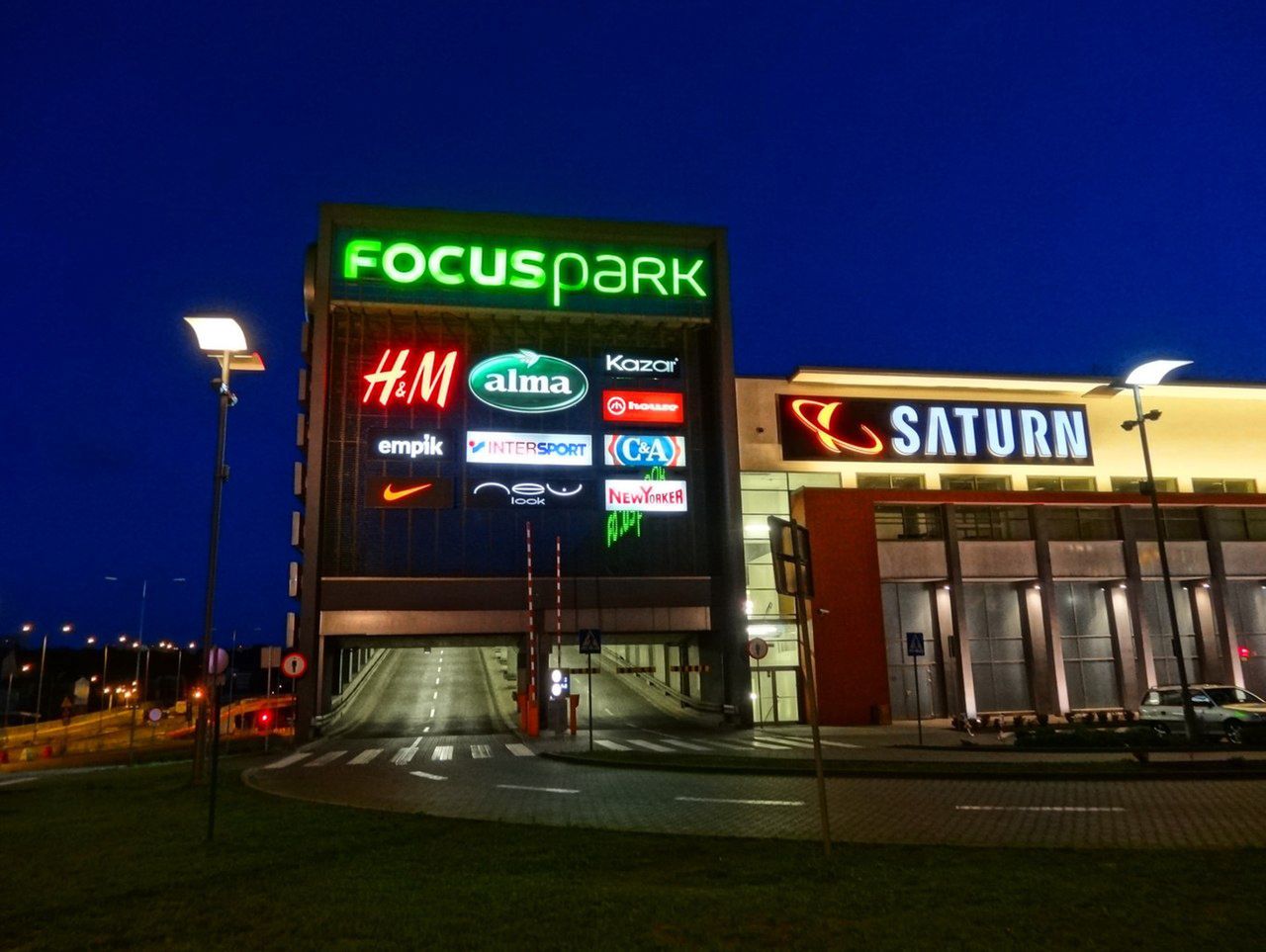 14-latek dźgnięty nożem w przymierzalni. Wiemy, w jakim jest stanie