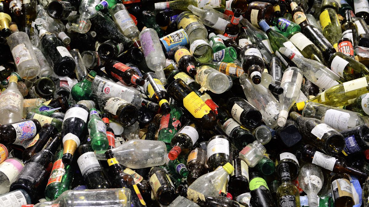 System kaucyjny ma podnieść stopień recyklingu butelek 