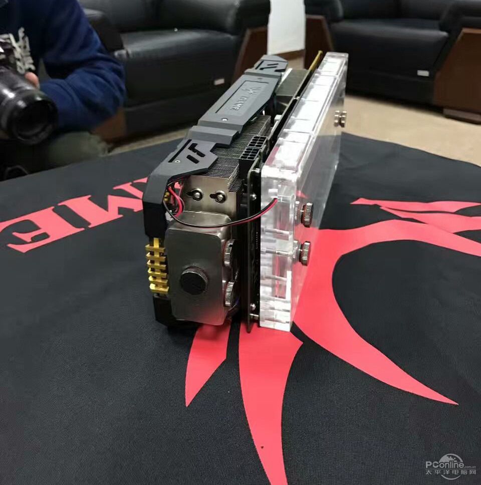 iGame GTX 1080 Kudan: 4-slotowa karta graficzna z hybrydowym systemem chłodzenia 3
