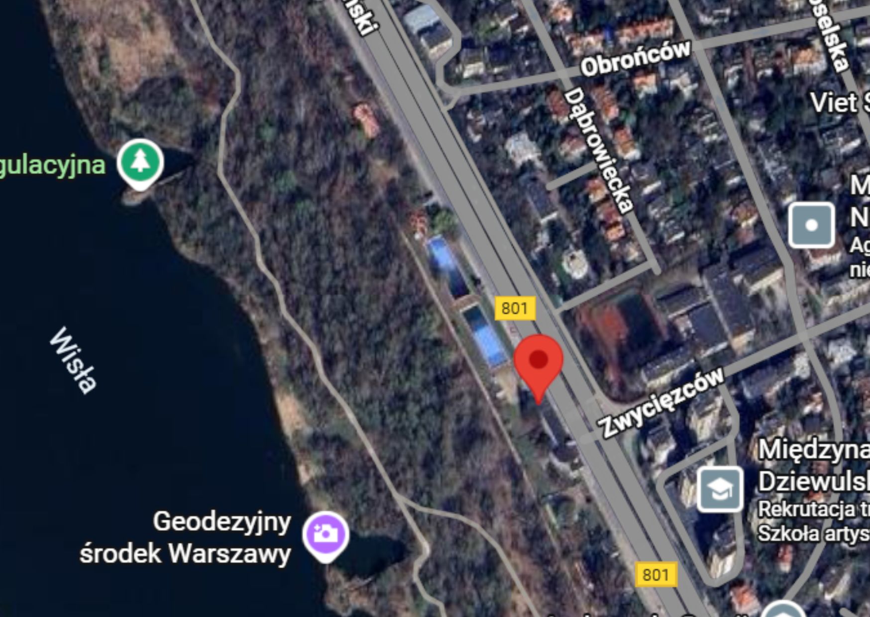 Trwa batalia o przyszłość terenów basenów 