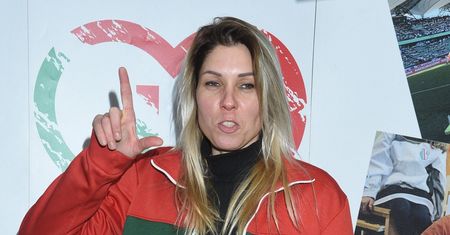 Klepacka pozuje z bronią. Jakimowicz: „Idziemy na nich?”