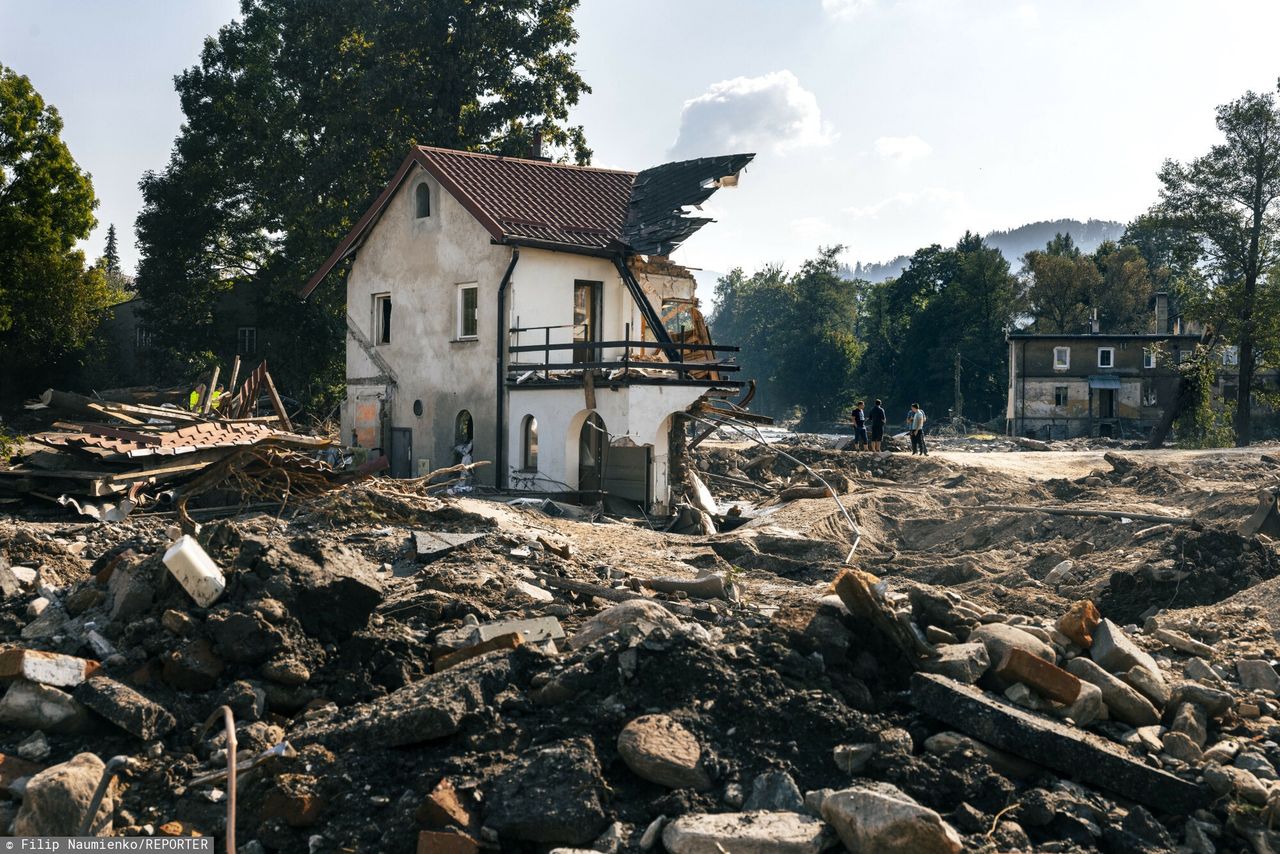 Ukryto "setki zgonów" z powodzi, "jako wypadki". Znamy finał tej historii