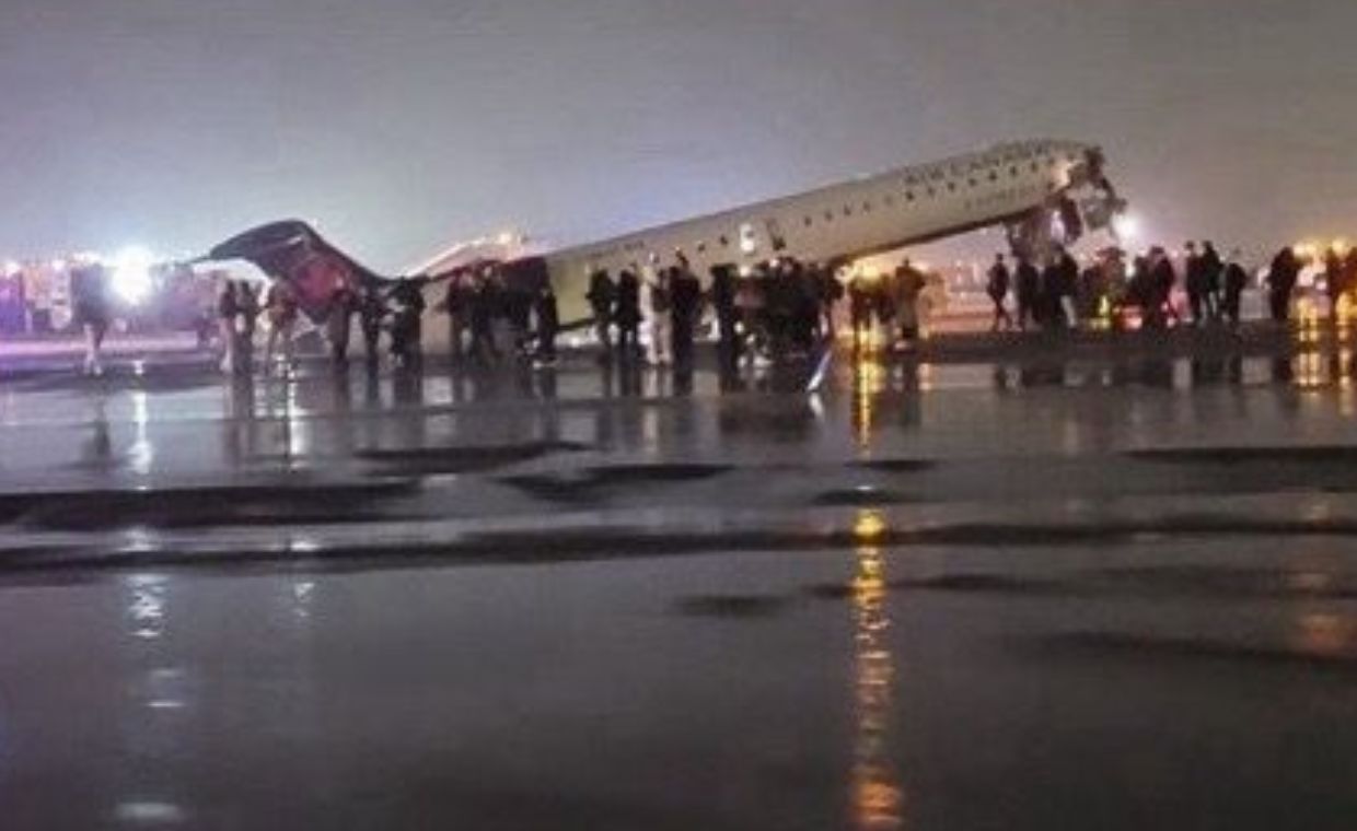 Nowy Jork: samolot zderzył się z wozem strażackim, są zabici