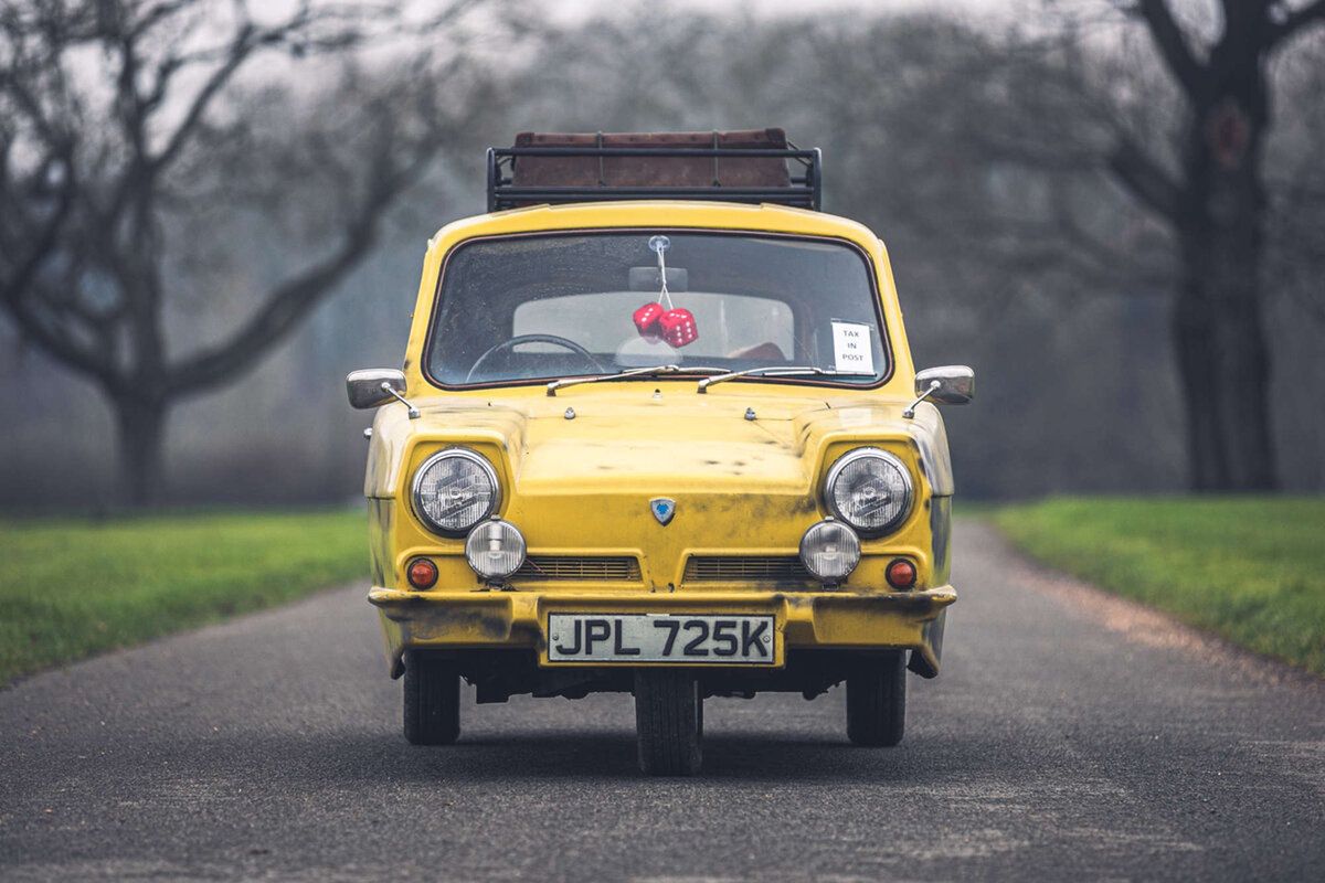 Reliant Regal z serialu "Tylko głupcy i konie"