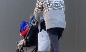 Kompletnie pijany prowadził wózek z dzieckiem. Był poszukiwany