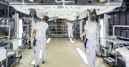 Fabryki VW w Polsce staną. Ograniczenie produkcji dotknie też południowych sąsiadów