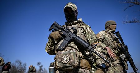 Kret wśród rosyjskich kandydatów. Zamaskowany Ukrainiec zrujnował rekrutację na front