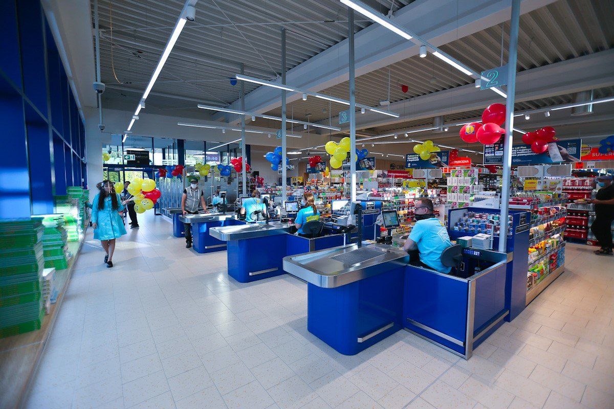 Menedżerowie sklepów mogą liczyć na wynagrodzenie w wysokości od 7.850 zł brutto. W Lidl Polska wszystkim menedżerom sklepów przysługuje samochód służbowy. O wysokości podwyżki decyduje zajmowane stanowisko.