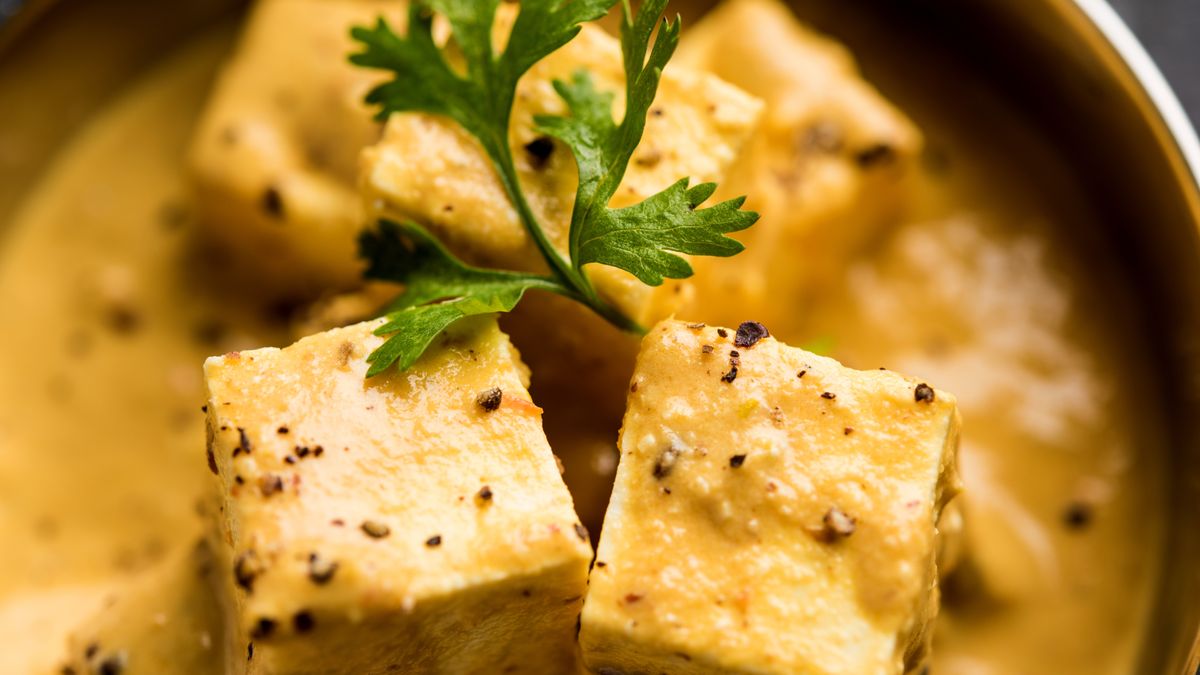 Indyjski sos z chrupiącym serem