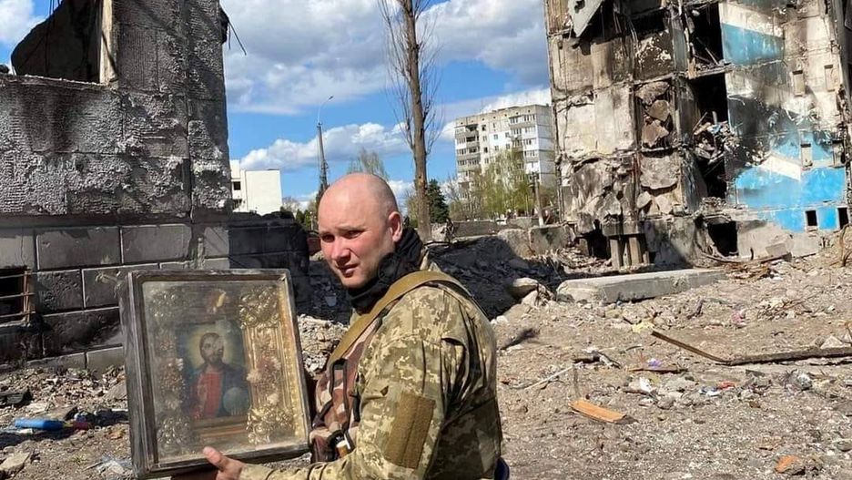 Pod gruzami domu znaleziono ikonę