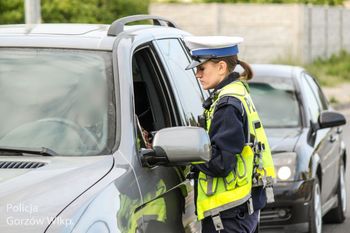 Krosno Odrzańskie. Złamał dwa dożywotnie zakazy prowadzenia. Wpadł jak wyprzedzał