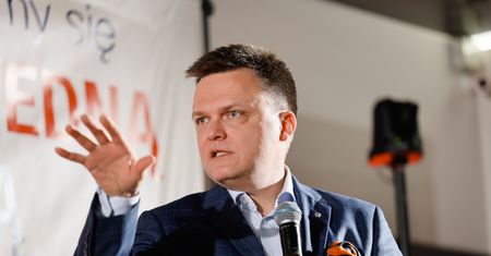 Hołownia tłumaczy się z ograniczeń dla dziennikarzy. "To był błąd"