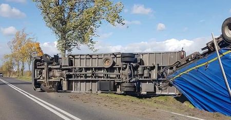Wichury w Polsce, wiatr przewraca nawet ciężarówki! Zdjęcia przerażają