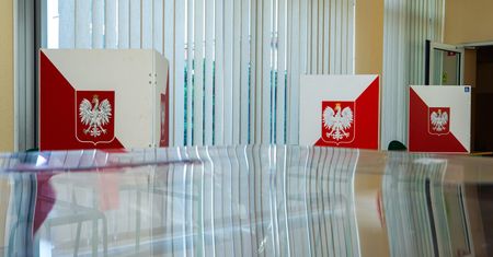 Początek głosowania bez incydentów. Już 87 przypadków naruszenia ciszy wyborczej