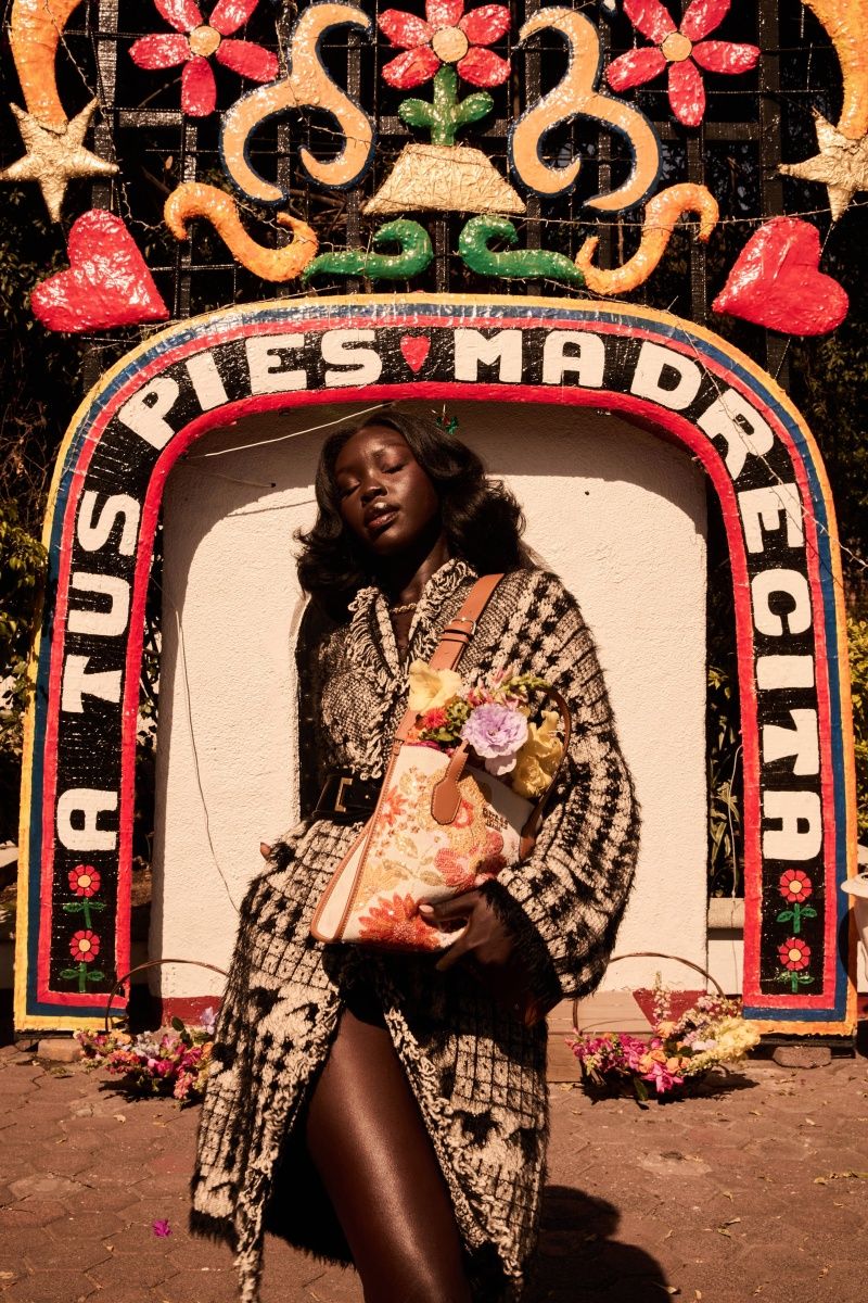GUESS FW24 ADV CAMPAIGN_01