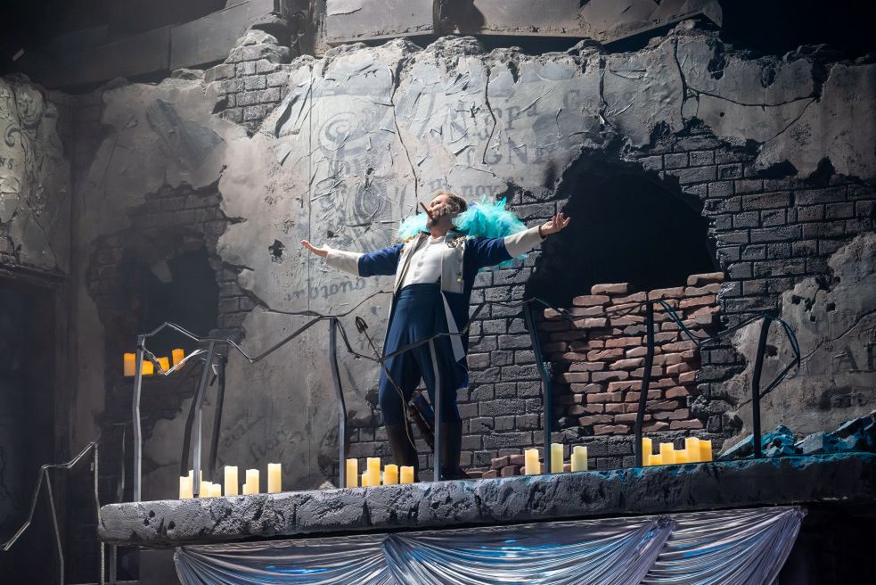 Wojciech Gierlach jako Podczaszyc © Bartek Barczyk, archiwum Teatru Wielkiego w Poznaniu