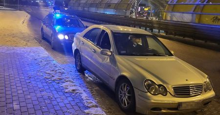 Za szybko, bez uprawnień, po narkotykach i z ich zapasem