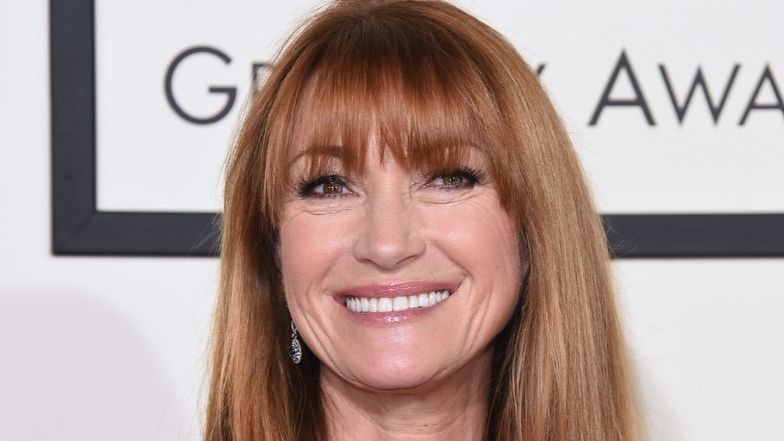 70-letnia Jane Seymour prezentuje SMUKŁĄ SYLWETKĘ na plaży w Tajlandii (FOTO)