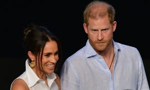 Książę Harry i Meghan Markle WYLĄDOWALI w Wielkiej Brytanii!