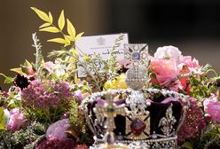 Ostatnia wiadomość króla do matki. Ujawniono treść liściku na wieńcu