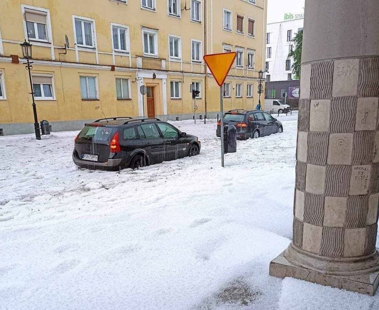 Armagedon pogodowy w Gnieźnie. Synoptyk o "nieszczęśliwym zdarzeniu"