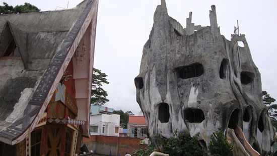Najbardziej „odjechany” hostel – Crazy House, Wietnam 1