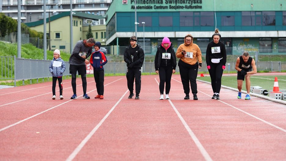 Tak wyglądał 17. Test Coopera dla Wszystkich na stadionie lekkoatletycznym Politechniki Świętokrzyskiej
