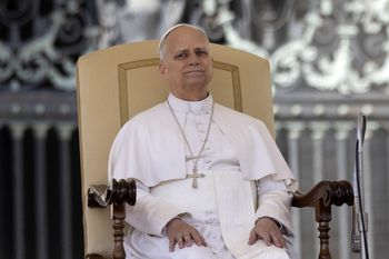 Historyczna podróż papieża. Uda się w nią śmigłowcem