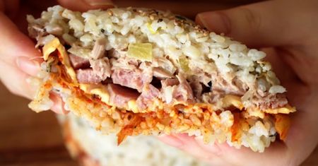 Hit internetu. O takim sposobie na zrobienie burgera nie miałeś pojęcia