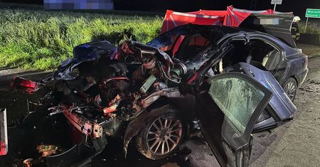 Zderzył się z szambiarką. Dwie osoby nie żyją