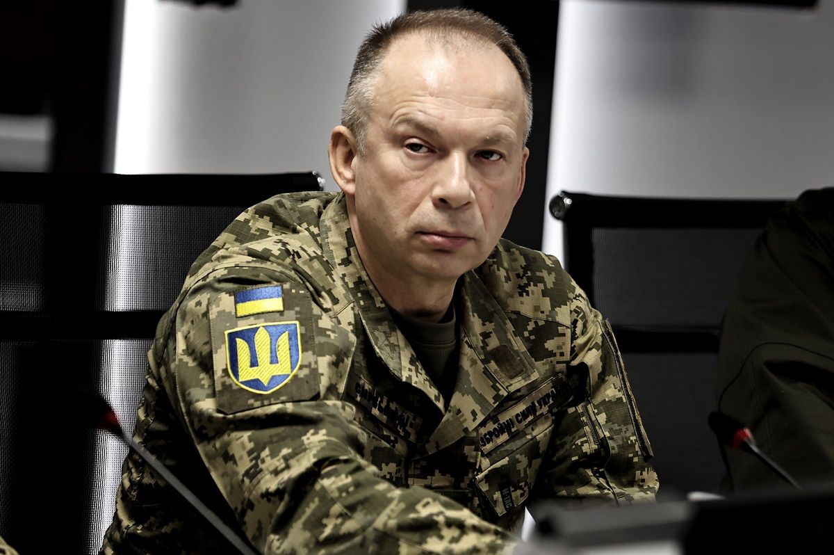 Ukraine shifts logistics staff to front line as mobilization falters