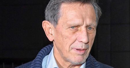 Niepokojące wieści o stanie zdrowia Jana Englerta. Aktor ma tętniaka