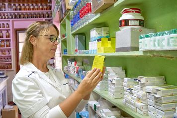 "Tabletki weekendowe" pod lupą. Sprzedaż rośnie nawet o 40 proc.