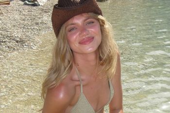 Minimalizm idzie w odstawkę. Shell bikini to najciekawszy trend na lato