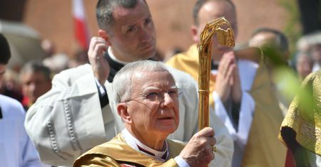 Abp Jędraszewski cytował słowa Tuska. Stanowczy głos o. Gużyńskiego