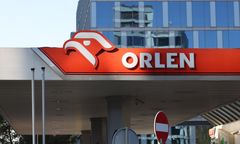 Zarzuty dla byłej prezes fundacji Orlenu. W tle referendum PiS