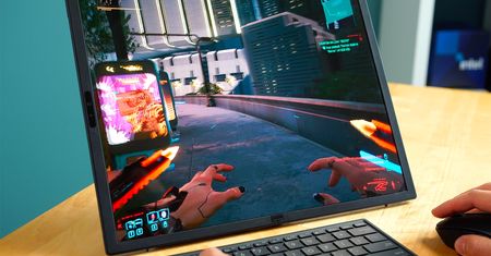Asus ZenBook Fold 17 OLED - tablet, laptop i stacjonarny PC w jednym