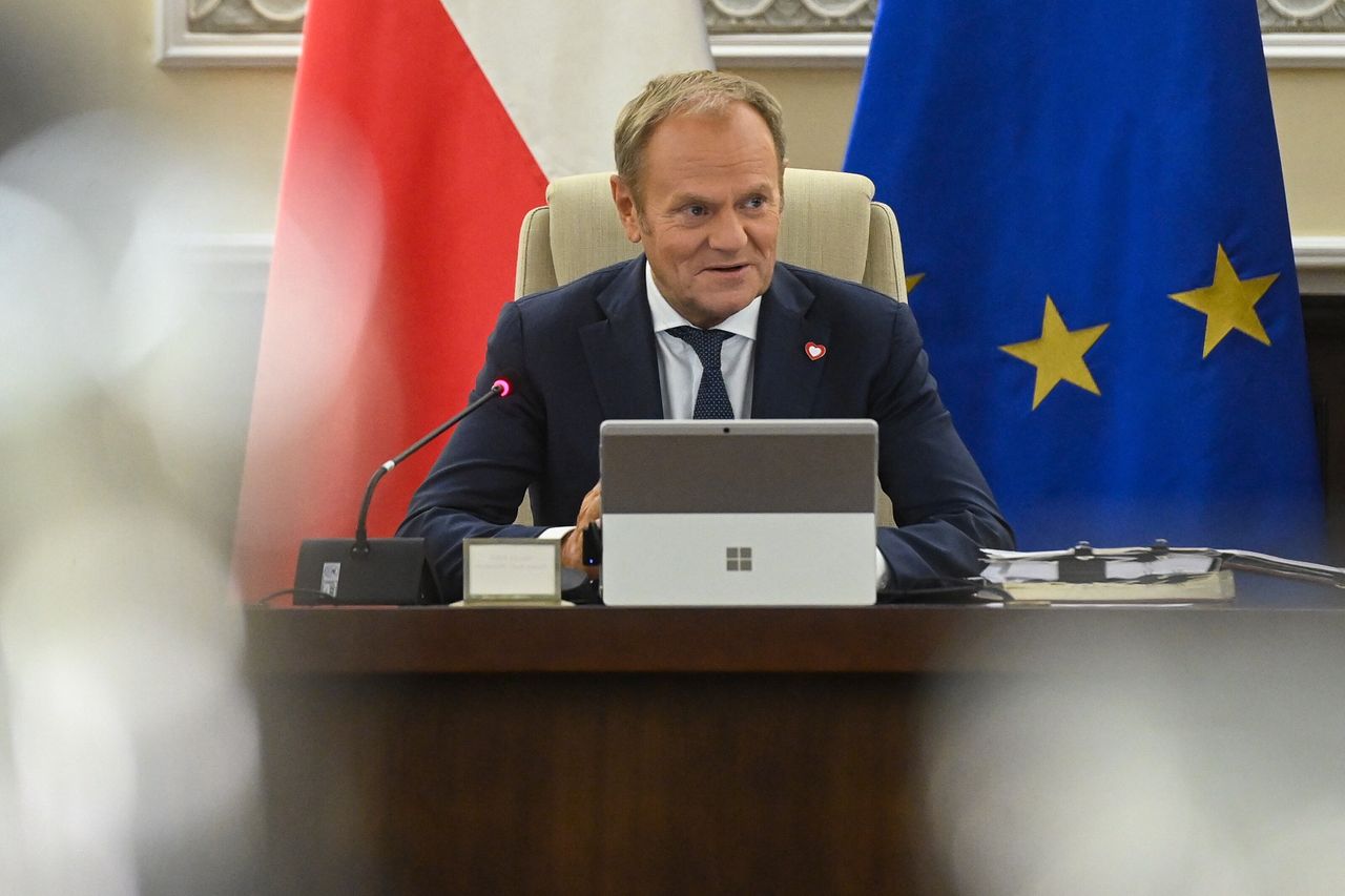 "Niesprawiedliwość społeczna". Tusk mówi o podatku od aut spalinowych