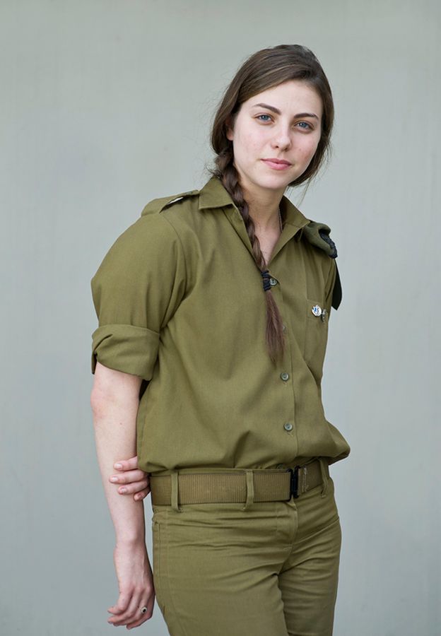 Młode żołnierki z izraelskiej armii. Portrety Michała Korty 3