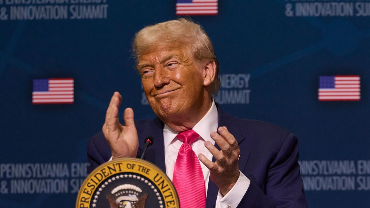 US President Donald Trump applauds during the inaugural Pennsylvania Energy and Innovation Summit at Carnegie Mellon University in Pittsburgh, Pennsylvania, US, on Tuesday, July 15, 2025. Trump hailed more than $92 billion in investments in artificial intelligence and energy infrastructure during a visit to Pennsylvania, highlighting his efforts to bolster US competitiveness in the AI field. Photographer: Brian Kaiser/Bloomberg via Getty Images